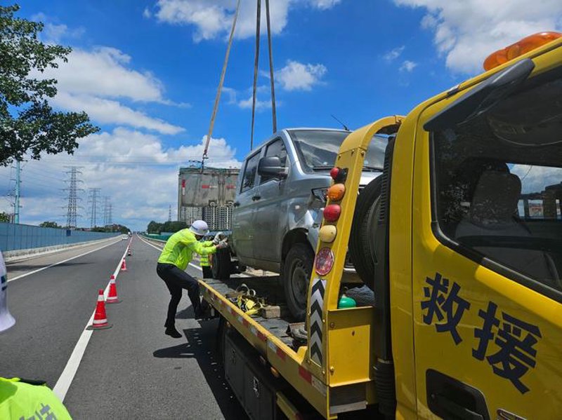 快速出行保障：全面了解24小时道路救援服务